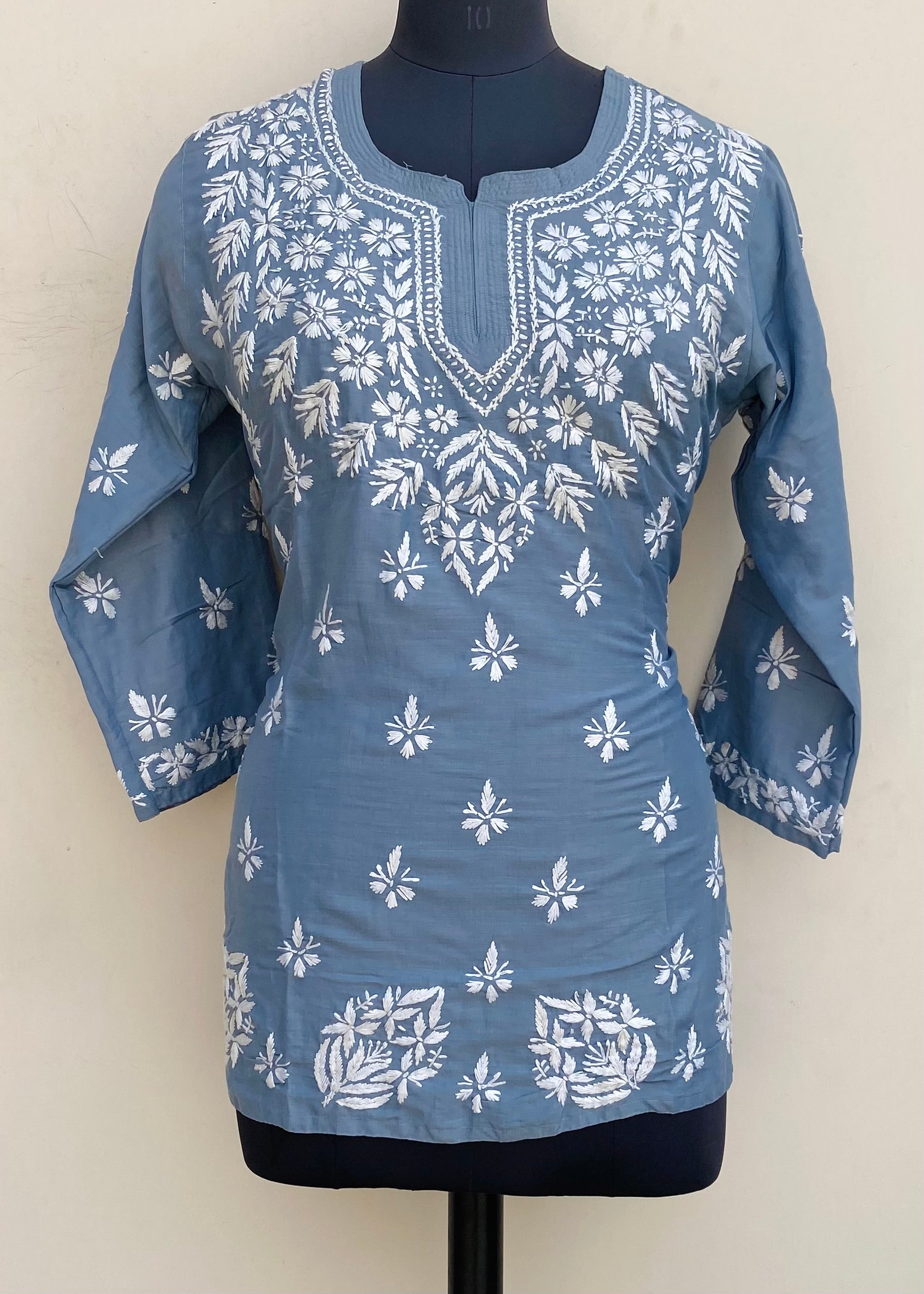 Lucknowi Chikankari Short Kurti Gray Muslin Cotton – Chikirpolo